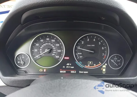 2017 BMW 320I xDrive z USA, uszkodzony, nr VIN WBA8E5G34HNU45371